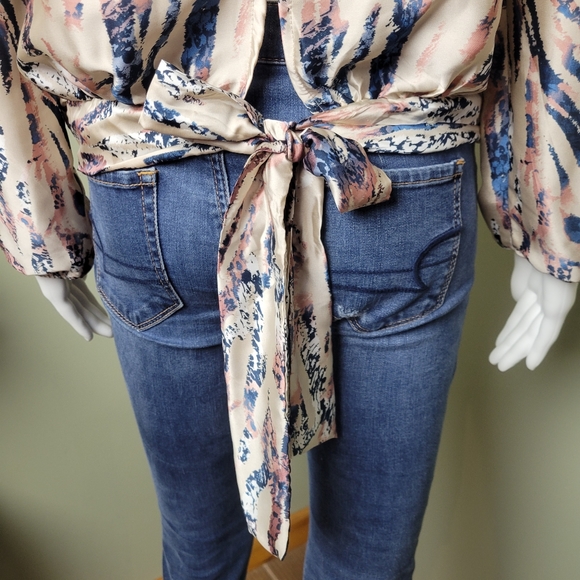 NWT Beautiful Faux Wrap Blouse - Picture 10 of 16